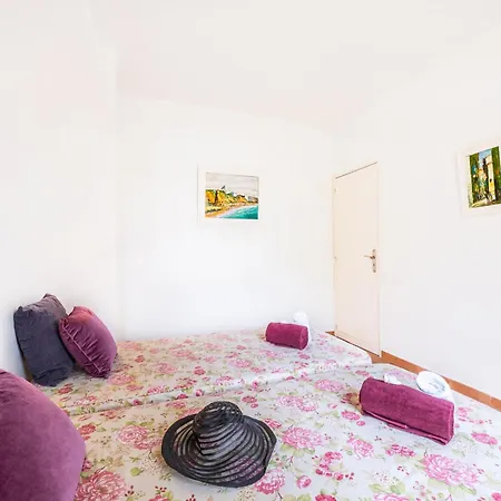 Vila Villa In Albufeira Near Sandy Beaches
