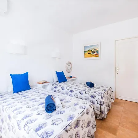 Vila Villa In Albufeira Near Sandy Beaches *